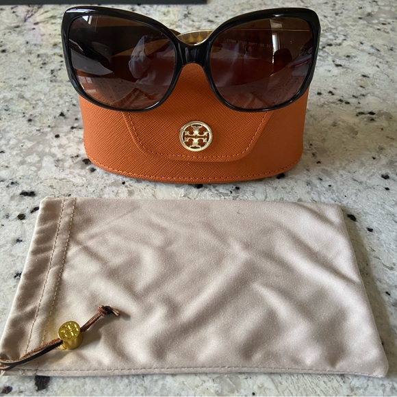 Tory Burch Women’s Sunglasses - Brown lens/frame excellent condition - Picture 2 of 6